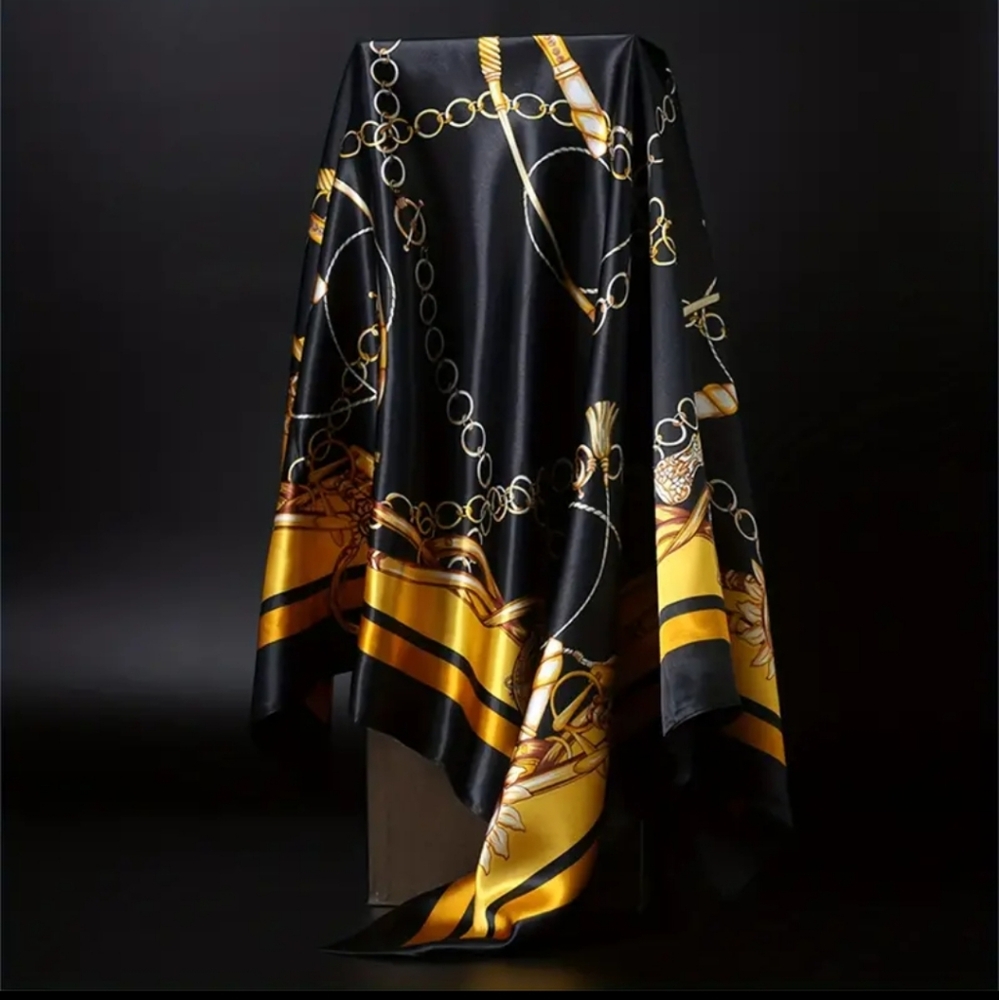 Scarf Square Black and Gold Chain Pattern 35.43 in